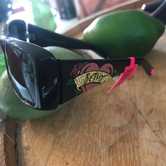 BETSEY JOHNSON Raven Rhinestone UV Sunglasses 23